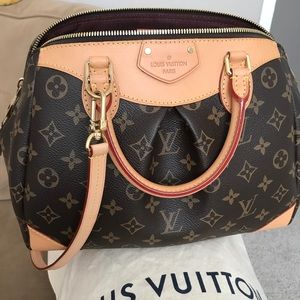 LV Segur Monogram